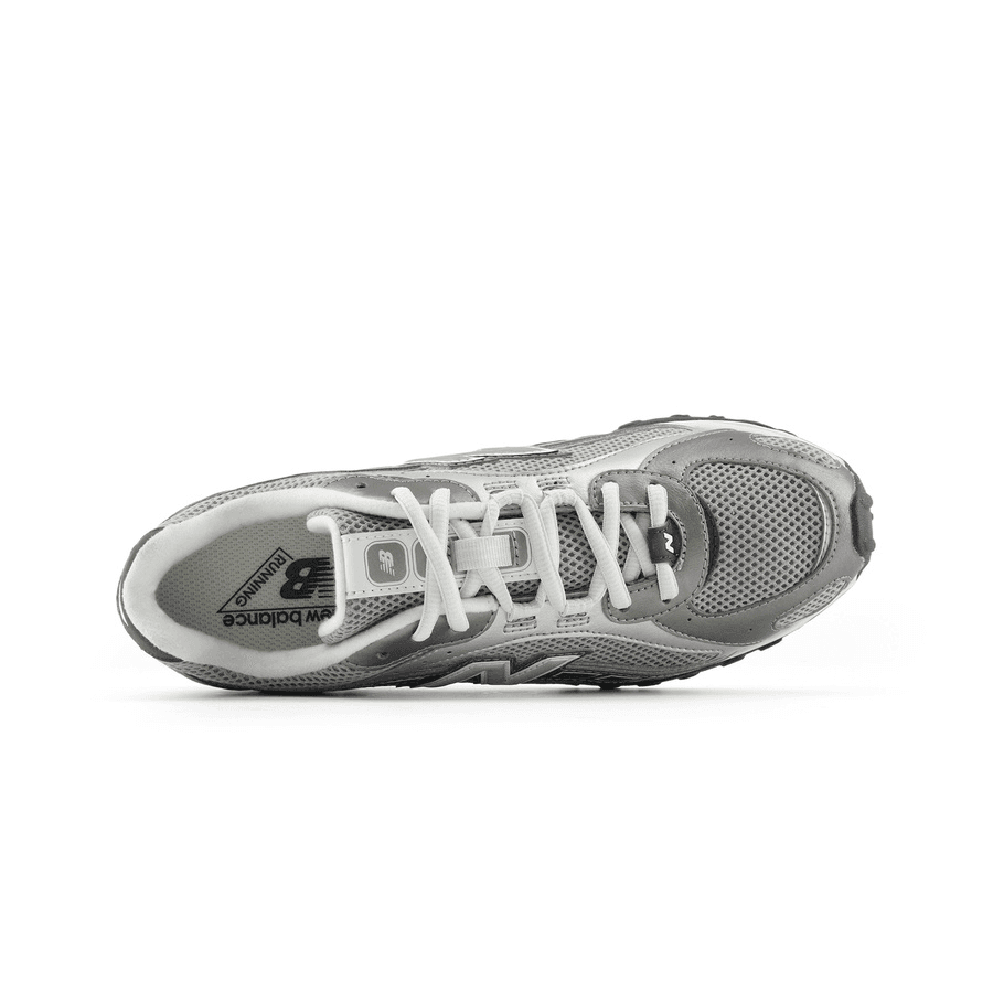 New Balance 204L