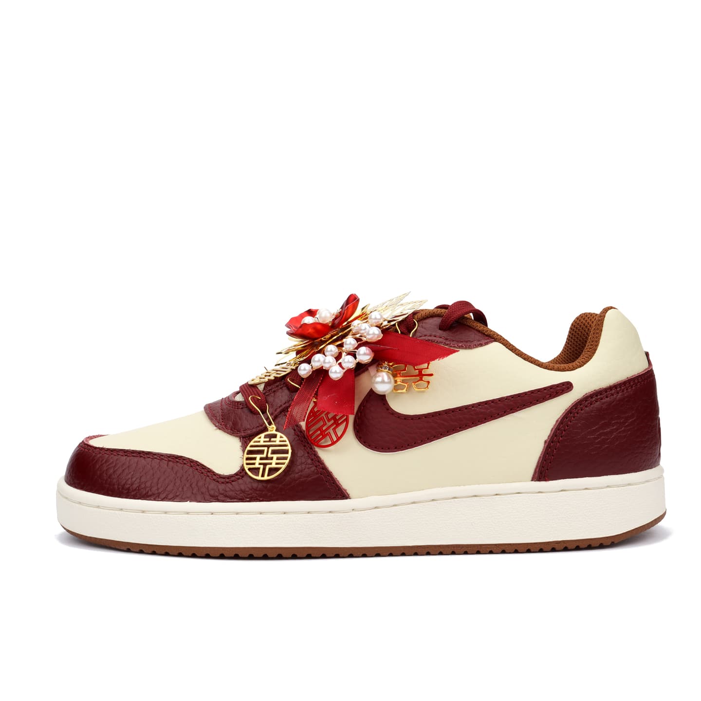 Nike Ebernon