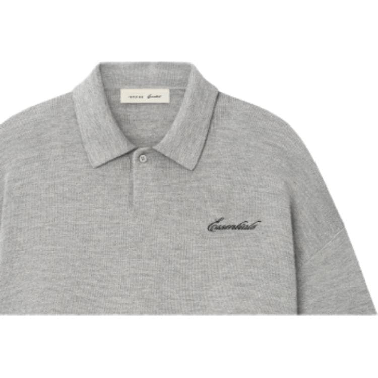 Essentials SS26 SIGNATURE 34 SLEEVE 90'S KNIT POLO CONCRETE HEATHER logo