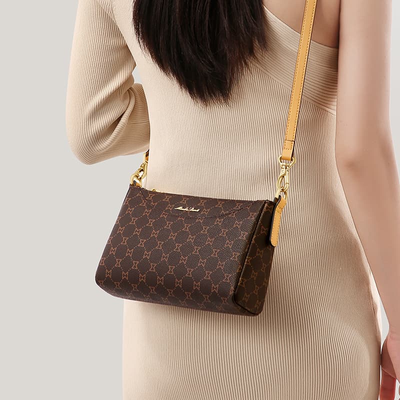 Mashalanti PVC Shoulder Bag Deep Brown Apricot