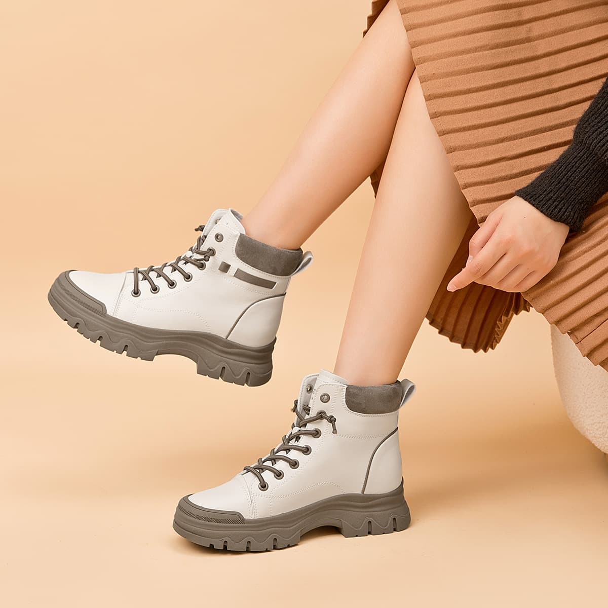 AOKANG Martin Boots Beige