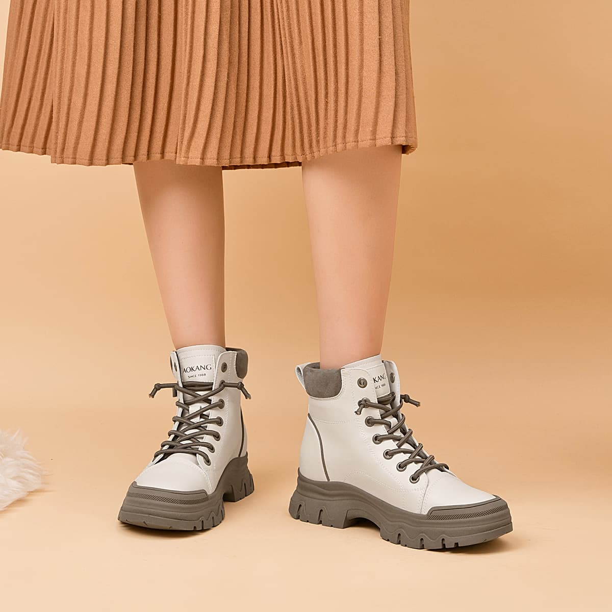 AOKANG Martin Boots Beige