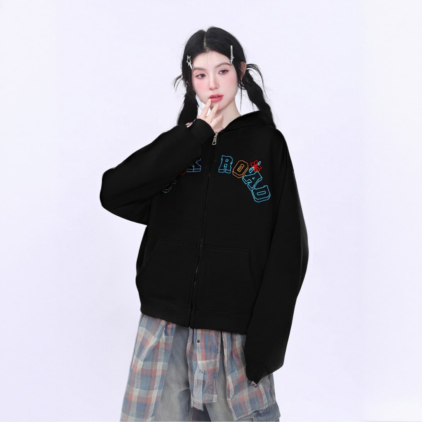 敦煌博物馆 美式复古多巴胺彩色亮闪字母烫钻工艺连帽拉链开衫防风保暖外套潮流学院风运动休闲情侣百搭长袖卫衣 男女同款