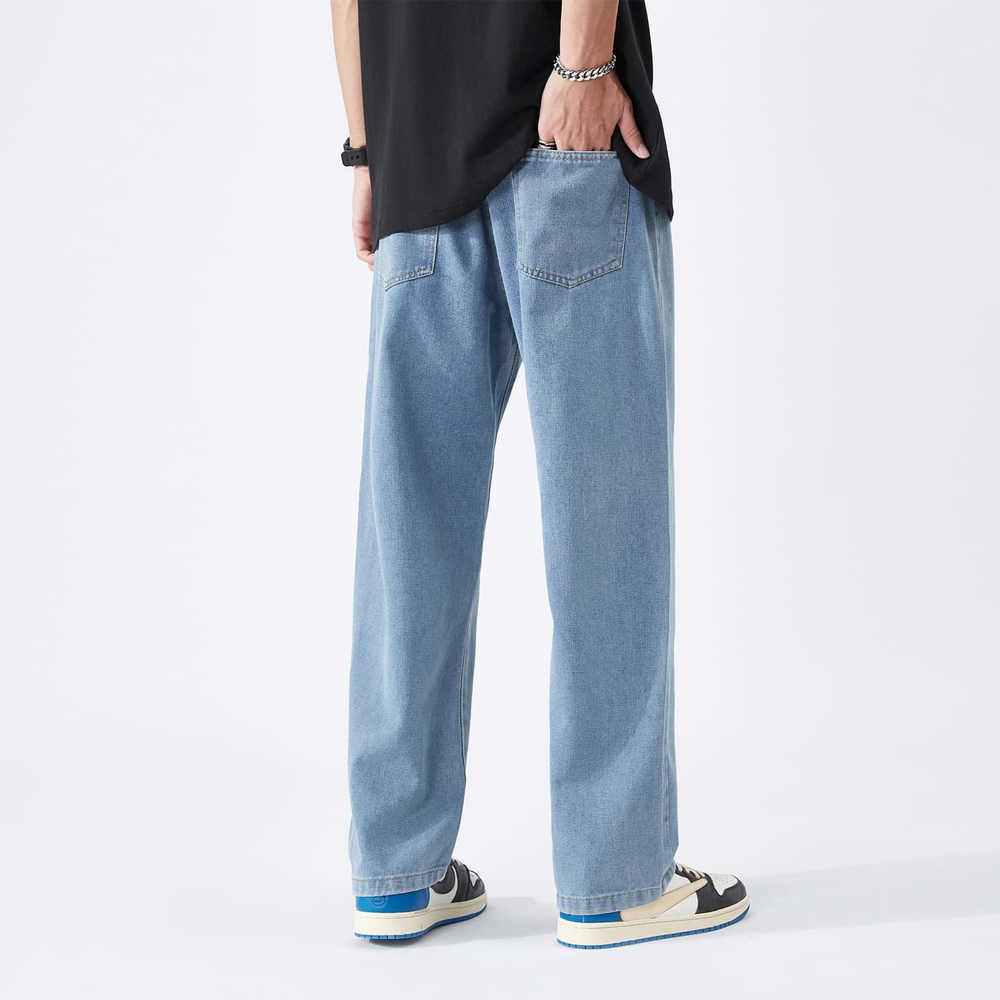 BRNR Basic Washed Loose Jeans