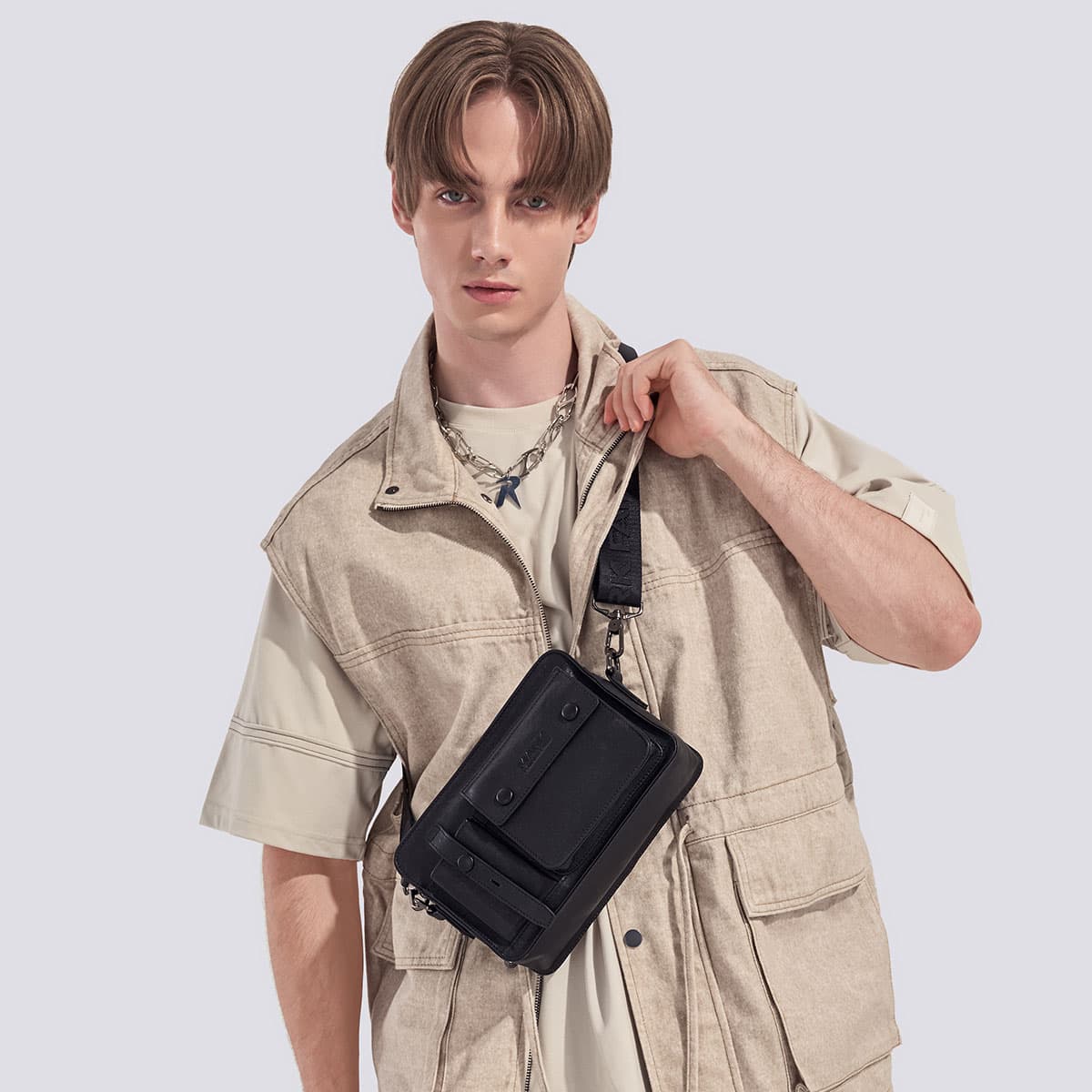 Fairwhale Crossbody Bag Black