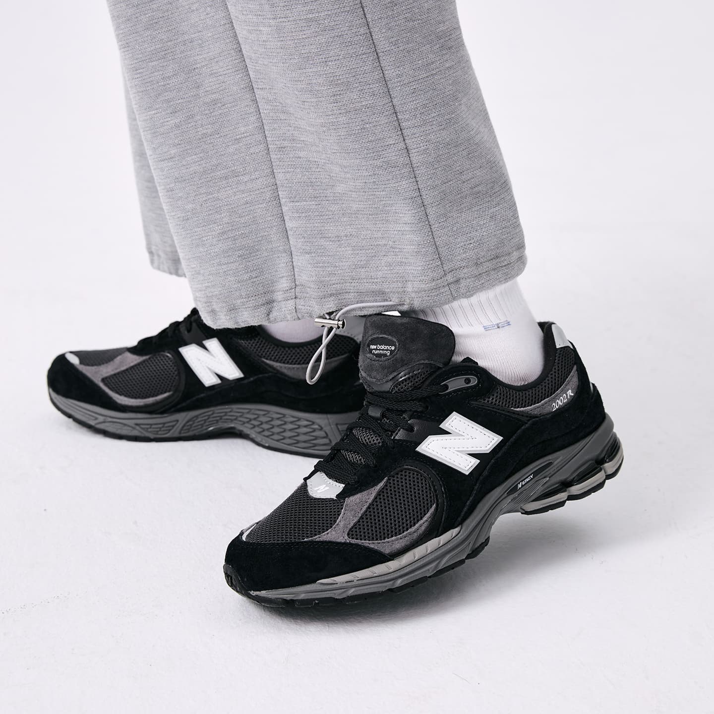 New Balance 2002R Black Grey