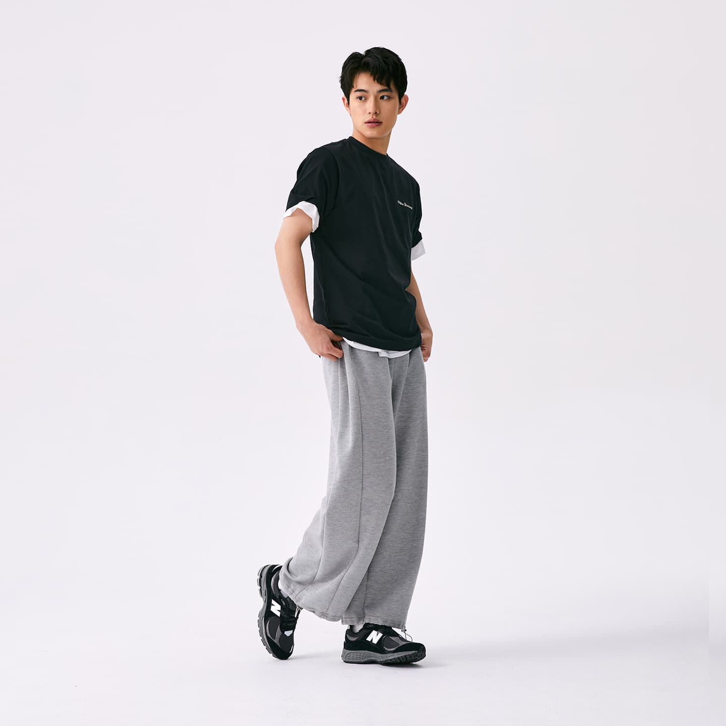 New Balance 2002R Black Grey