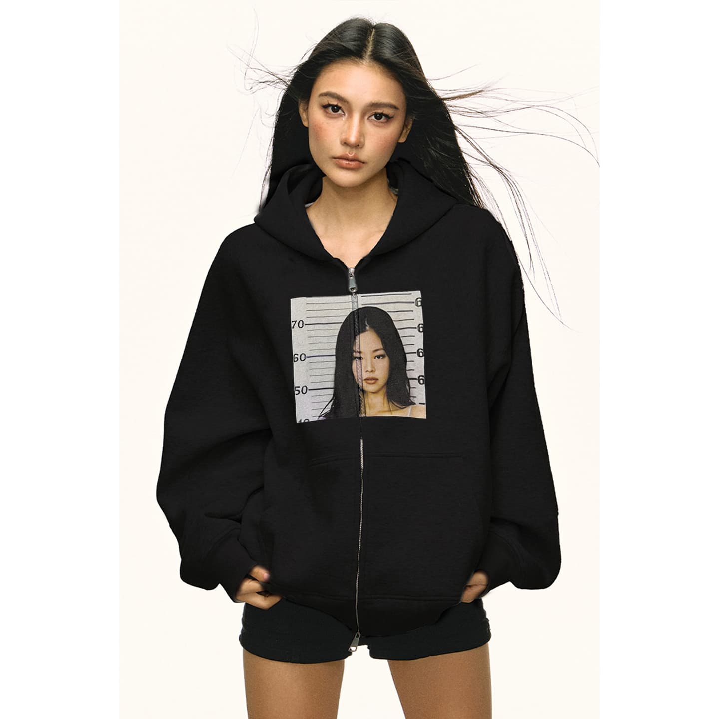 DOGANSON Vintage Portrait Print Sweatshirt