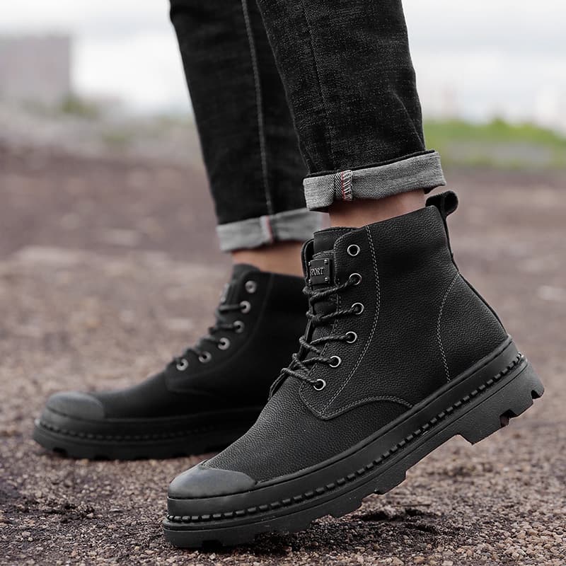 Yiminu Martin Boots Black
