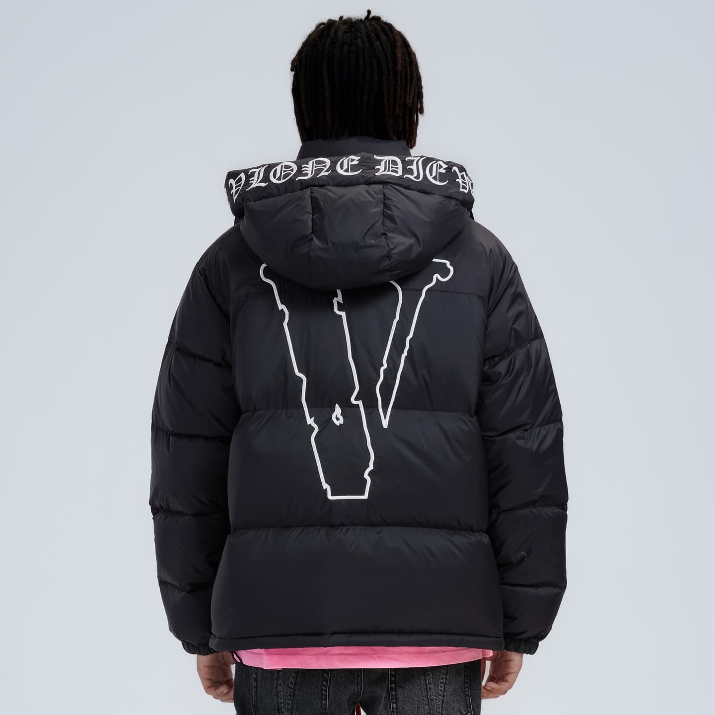 VLONE Slogan Logo Detachable Hood Puffer Jacket Black White