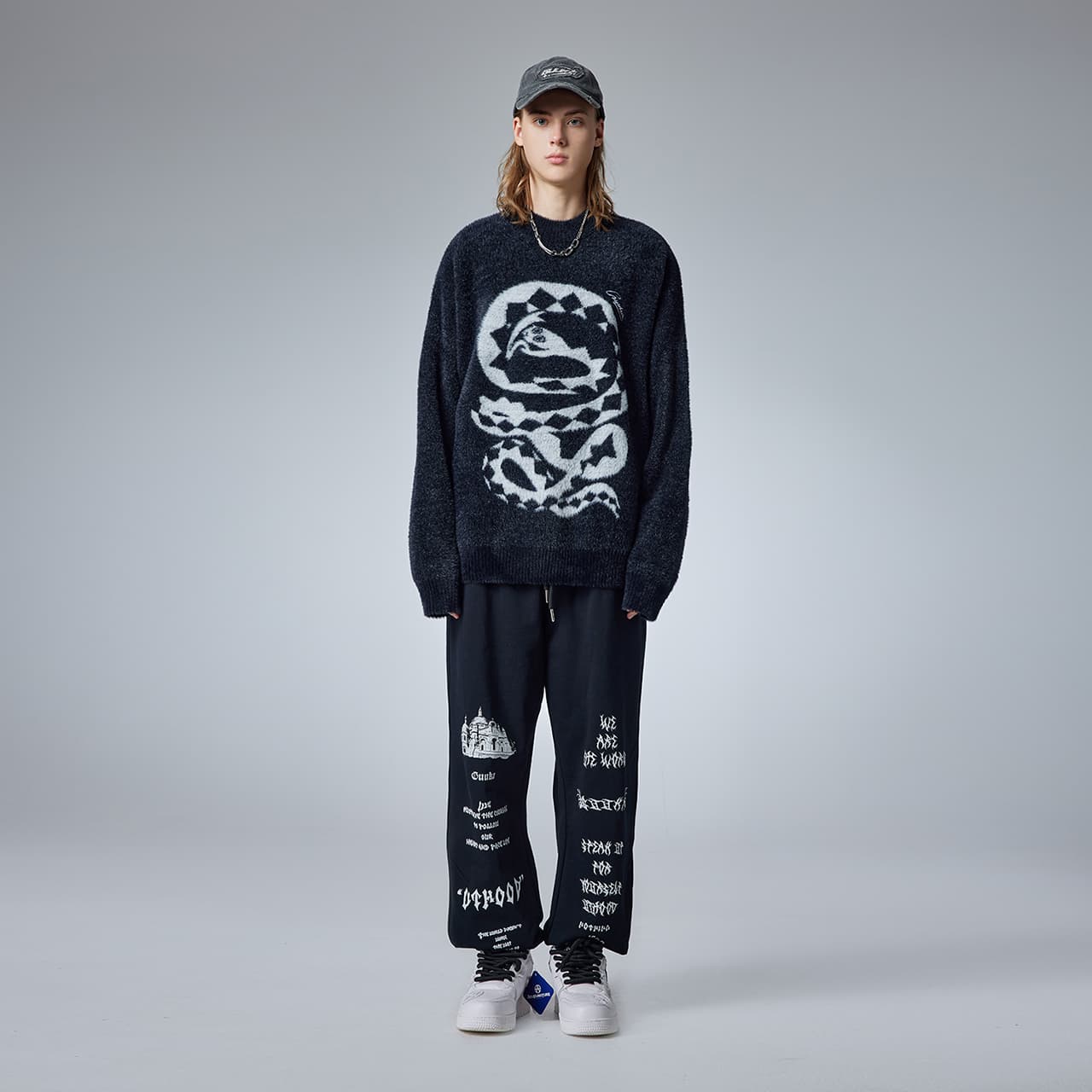 Guuka Sweater Black