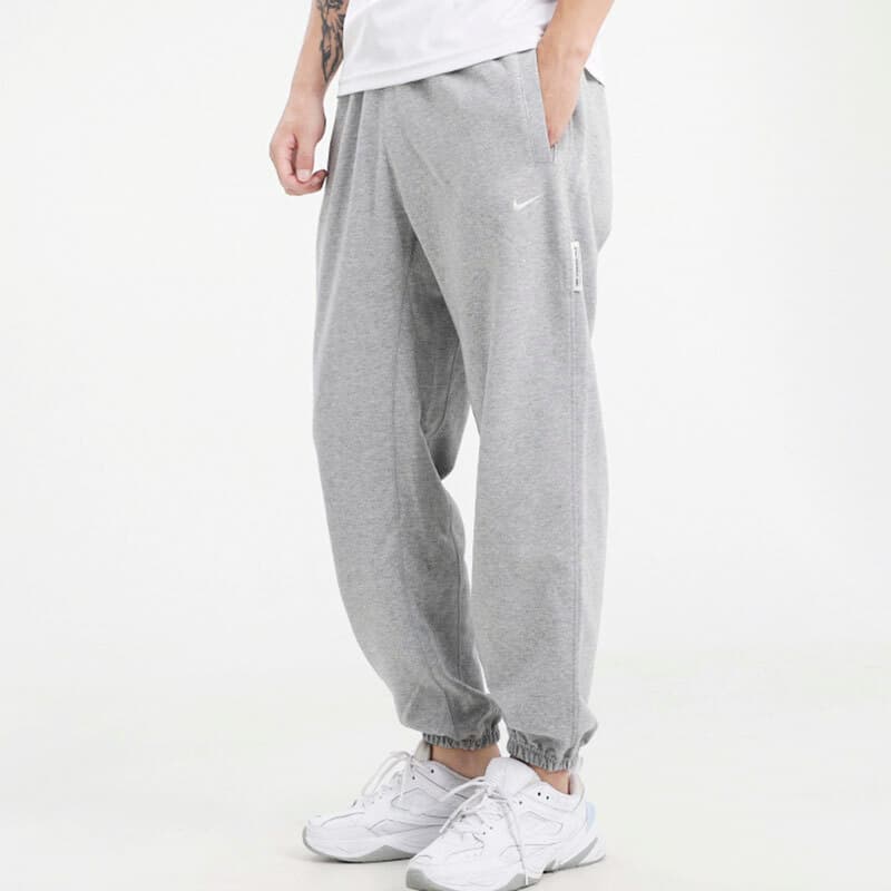 Nike Standard Issue Basketball Pants