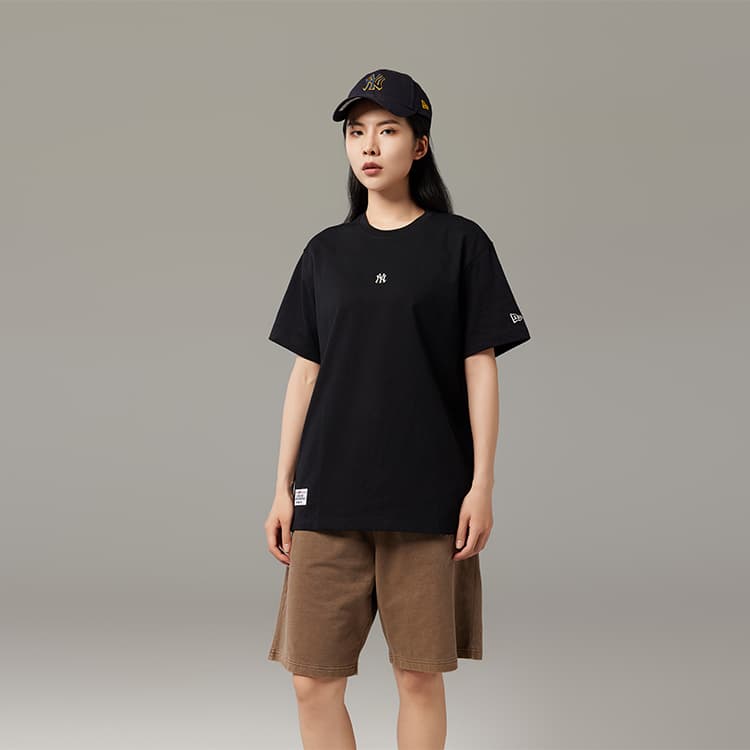 New Era x MLB Yankees Logo Tee Black