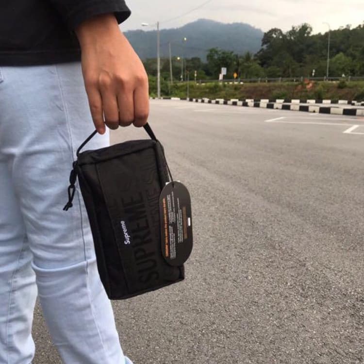 Supreme SS19 Organizer Pouch Black