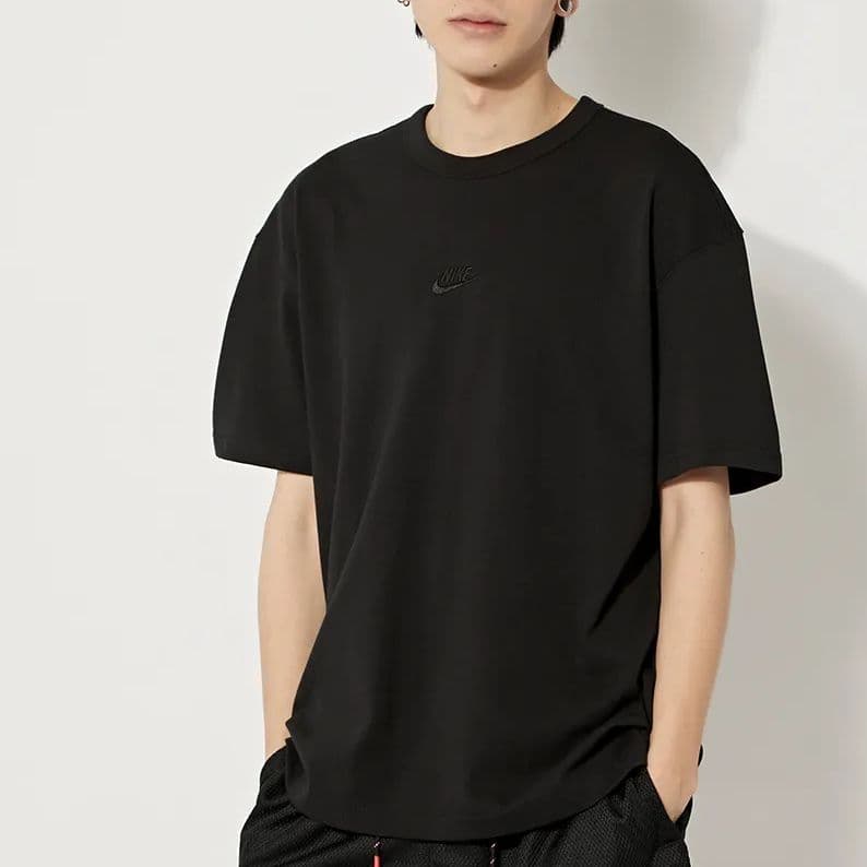 Nike Sportswear Premium Essentials