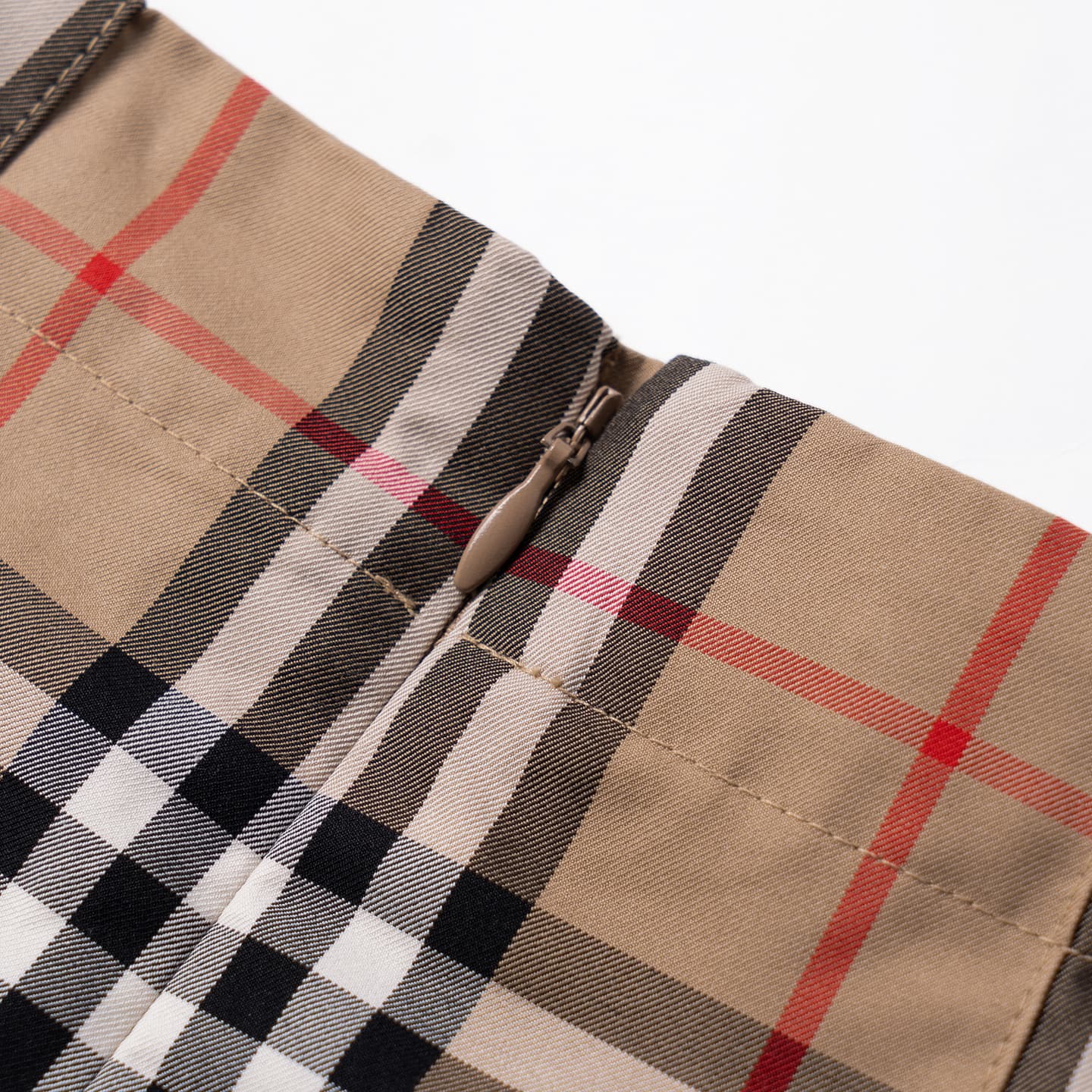Burberry FW23 Pleated Skirt