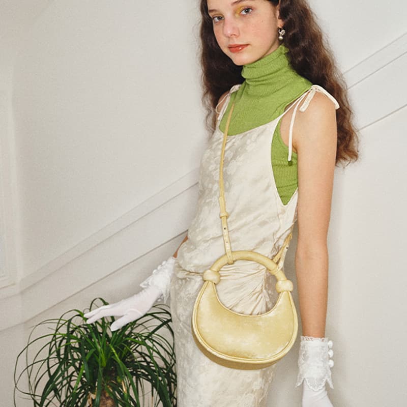 MUVA Crescent Bag