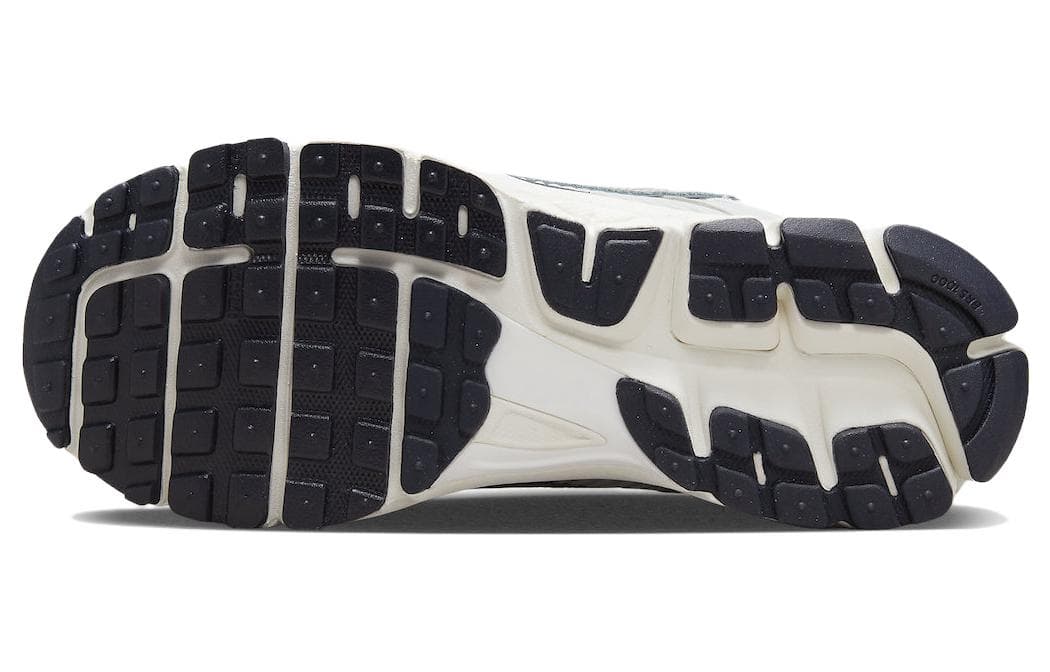 Nike Zoom Vomero 5 "Photon Dust"